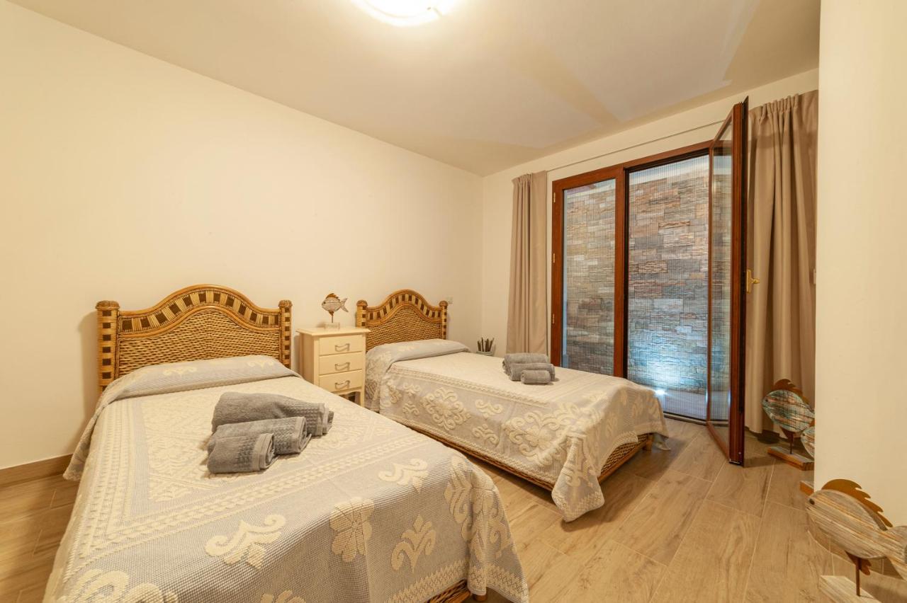 Villa Elena - Appartamento Vista Mare E Appartamento Con Giardino Golfo Aranci Εξωτερικό φωτογραφία